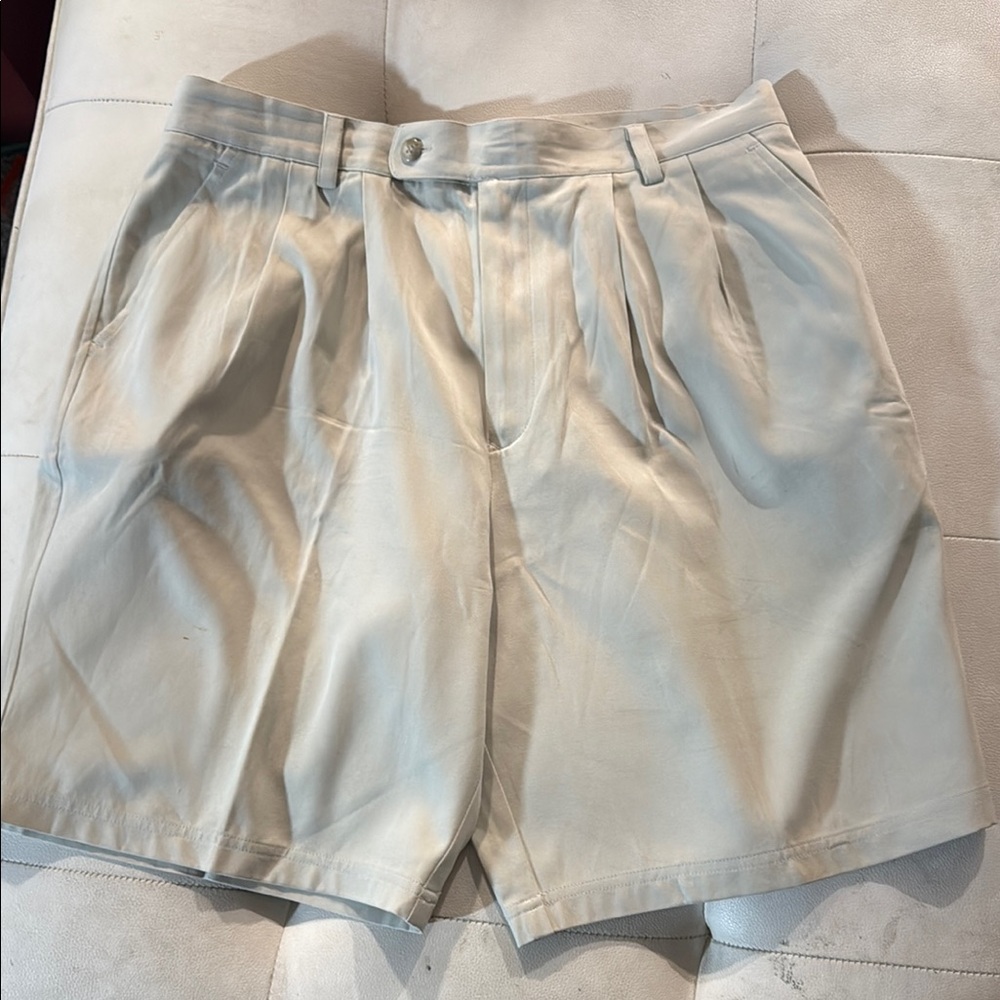Men's Beige Flat Front Shorts
